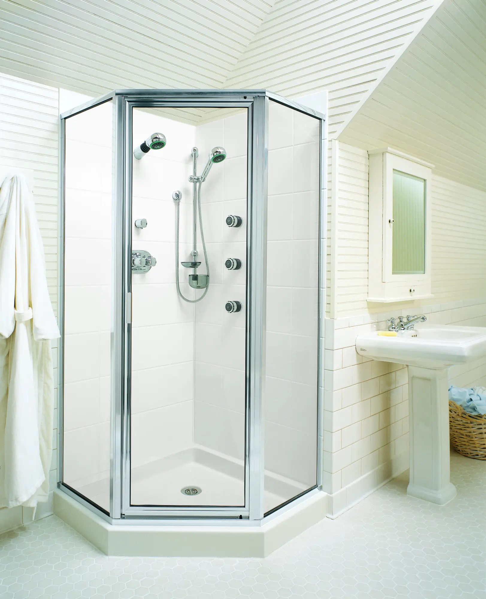 Town Square 38 Inch by 38 Inch Neo Angle Shower Base - Image 5